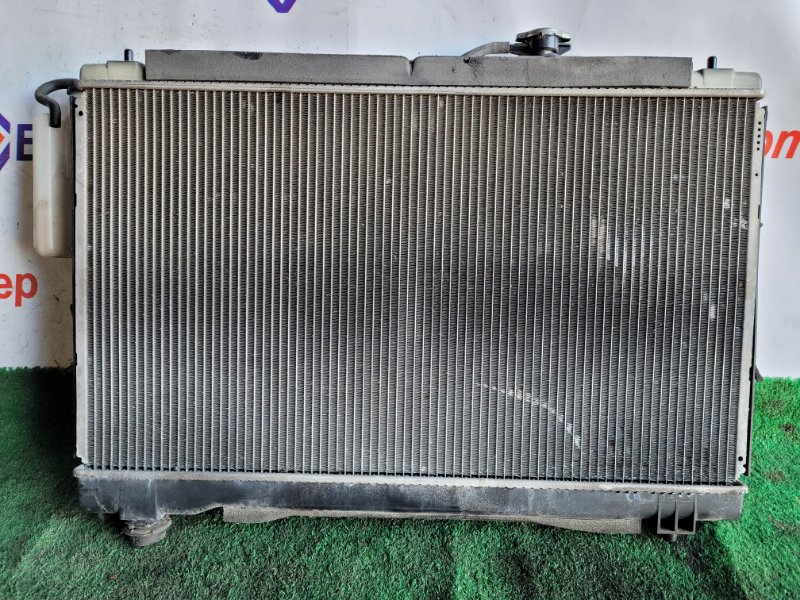 Радиатор двс Toyota Noah AZR65G 1AZ-FSE 2008