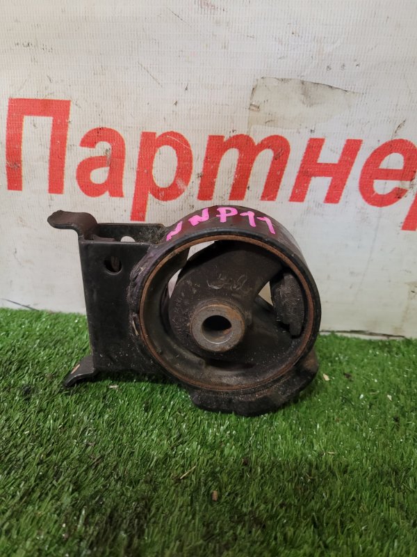 Подушка двс Toyota Porte NNP11 1NZ-FE левая 12372-23020