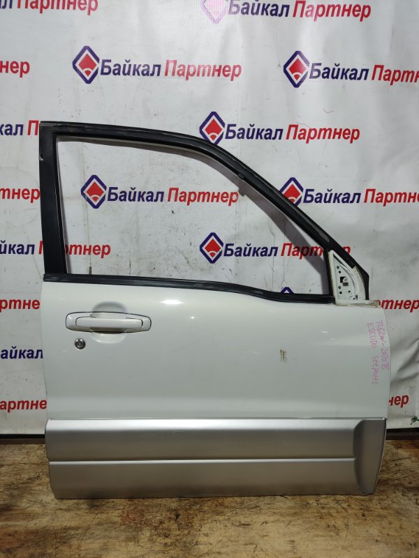 Дверь Suzuki Escudo TL52W J20A 2004 передняя правая