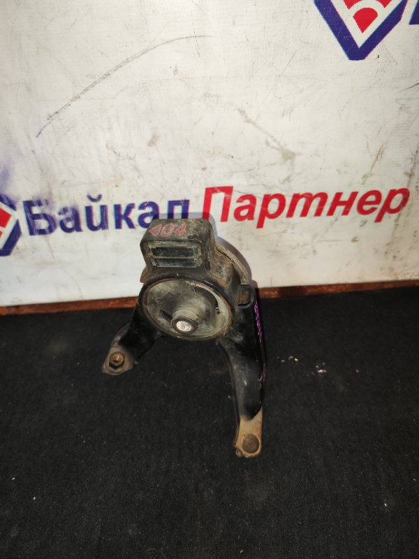 Подушка двс Toyota Corolla NZE121G 1NZ-FE 2002 задняя