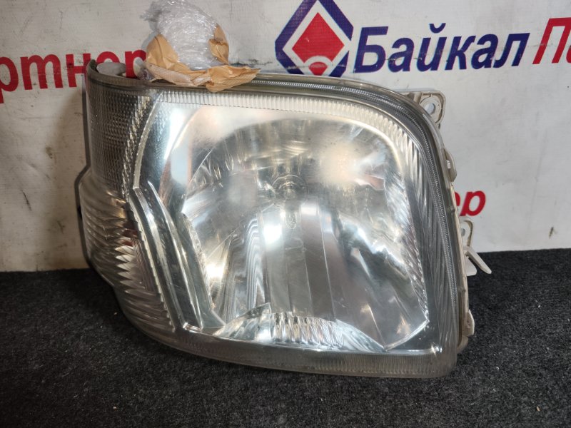 Фара Daihatsu Hijet S331V KF передняя правая 100-51771