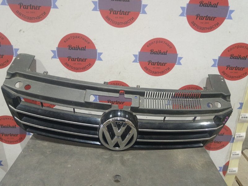 Решетка радиатора Volkswagen Sharan 2015