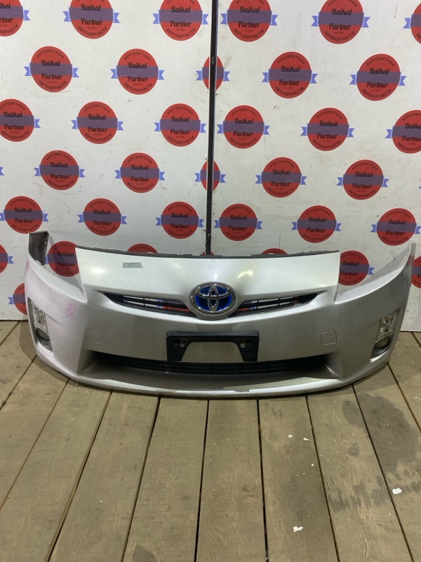 Бампер Toyota Prius ZVW30 передний