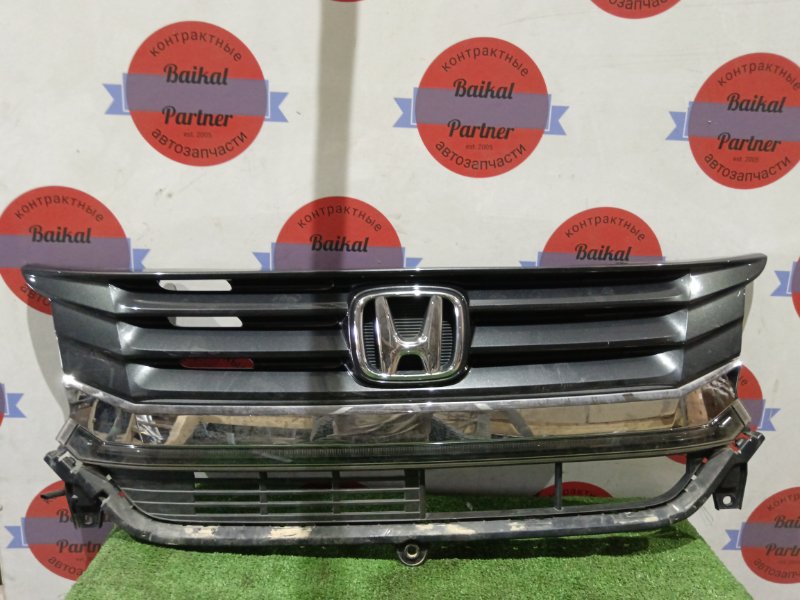 Решетка радиатора Honda N-Wgn JH2 S07A 2014 передняя