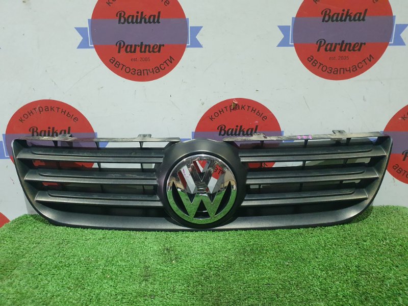 Решетка радиатора Volkswagen Polo 9N3 BKY 2007