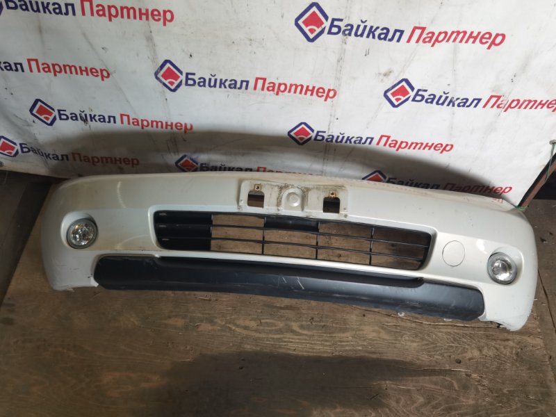 Бампер Toyota Ist NCP60 2NZ-FE 2005 передний