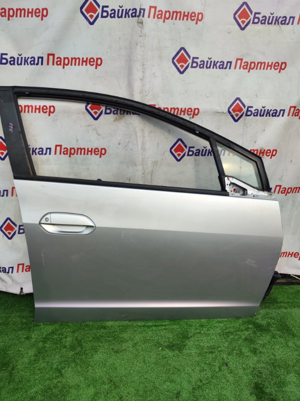 Дверь Honda Insight ZE2 LDA 2010 передняя правая