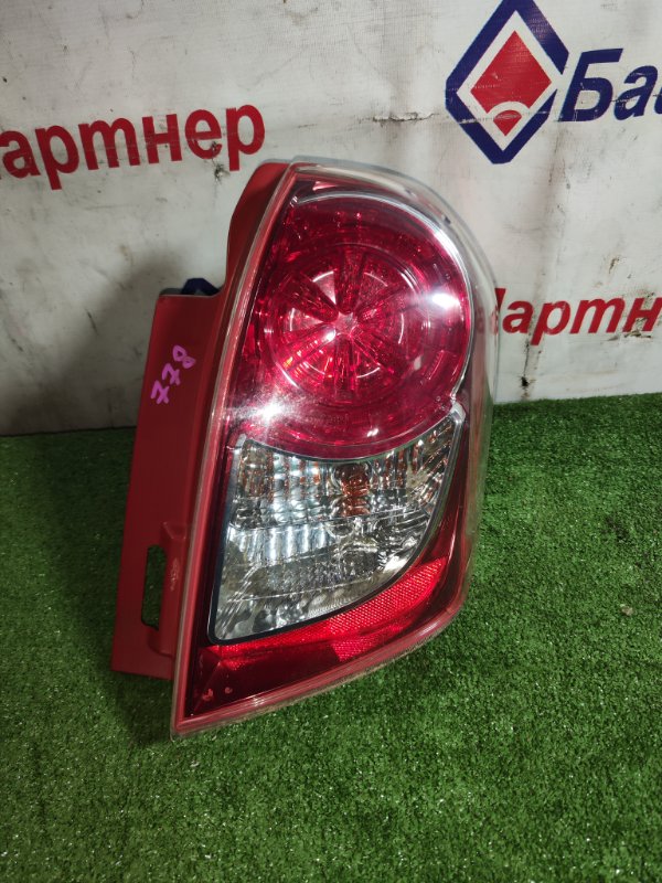 Стоп Toyota Ractis NCP100 задний правый 52192