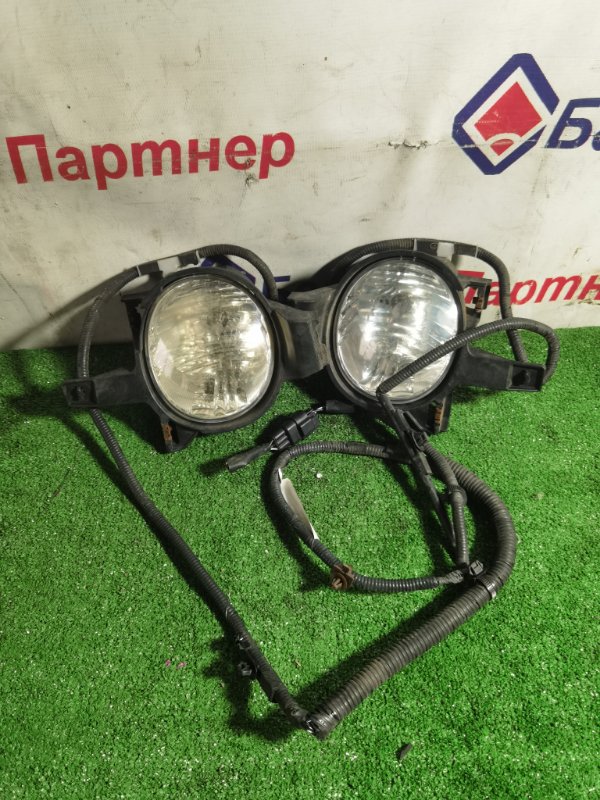 Фара противотуманная Toyota Voxy ZRR75W 3ZR-FAE 2007 42-34