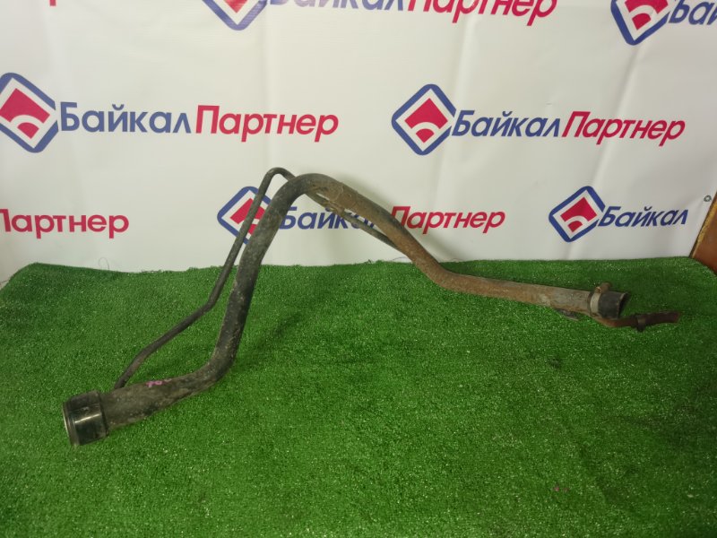 Горловина топливного бака Toyota Wish ANE11 1AZ-FSE 2006