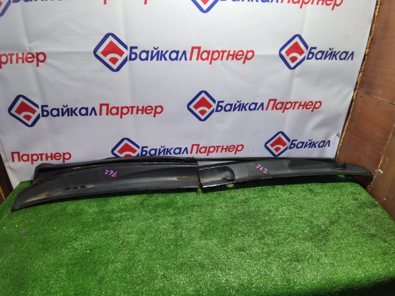 Решетка под лобовое стекло Toyota Allex NZE124 1NZ-FE 2005