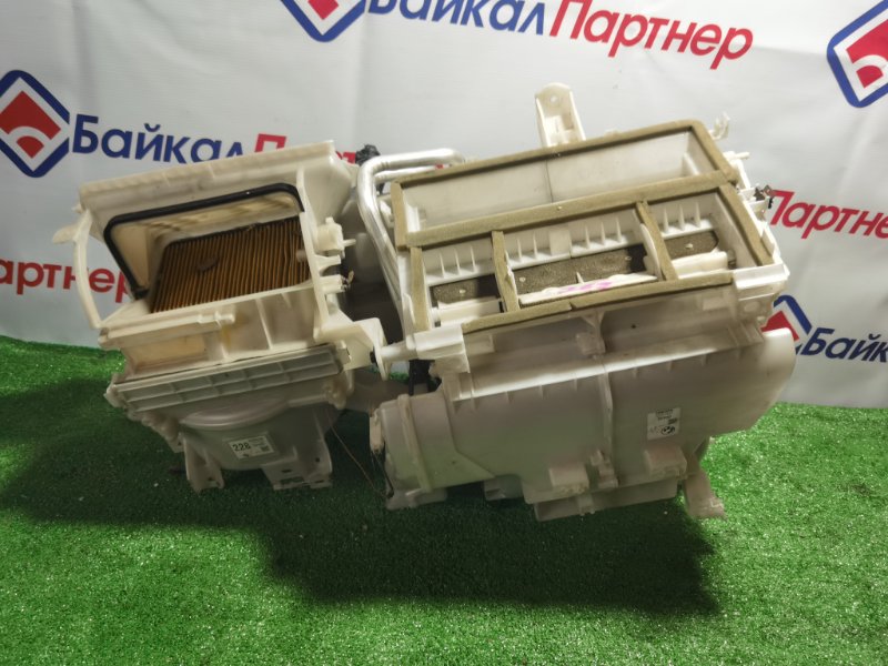 Печка в сборе Toyota Corolla Fielder NZE121 1NZ-FE 2003