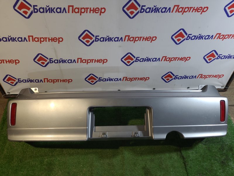 Бампер Nissan Cube AZ10 CGA3 2001 задний