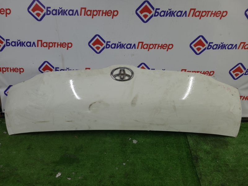 Капот Toyota Hiace TRH200