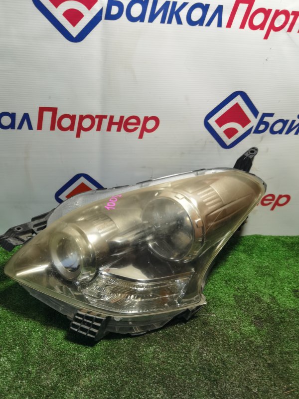 Фара Toyota Ractis NCP100 1NZ передняя левая 52-190