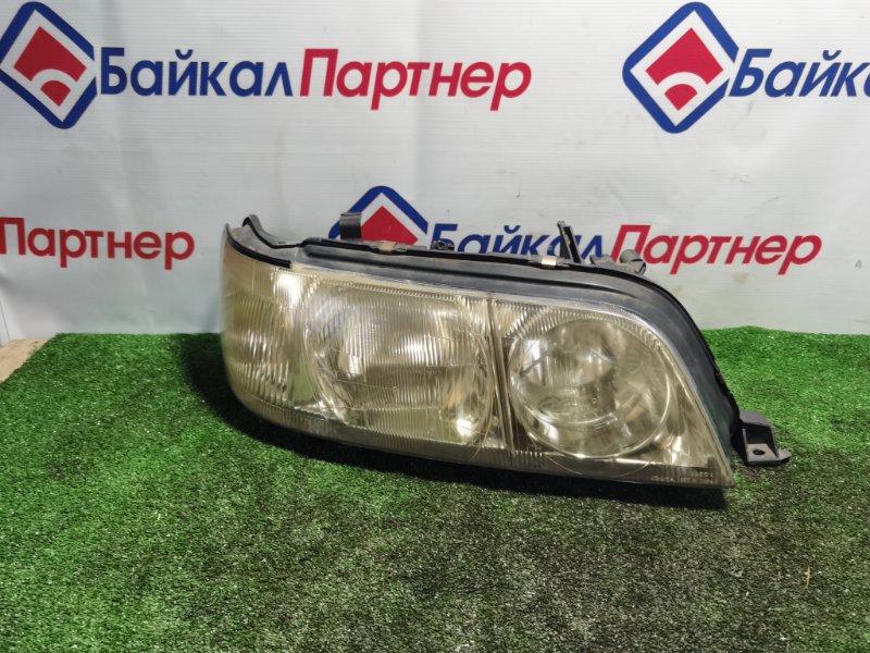 Фара Nissan Cima FHY33 VQ30DET передняя правая 15-27