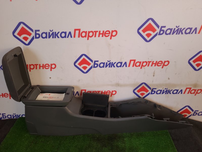 Подлокотник Toyota Premio ZZT245 1ZZ-FE 2004