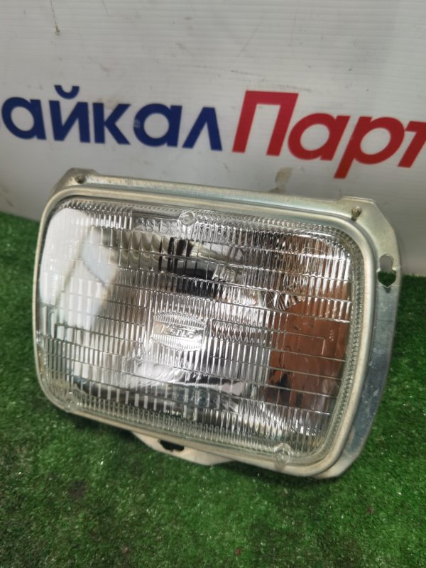 Фара Daihatsu Hijet S110P 90049-50055