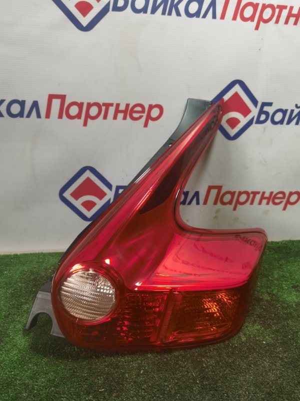 Стоп Nissan Juke YF15 HR15DE 2012 задний правый t003