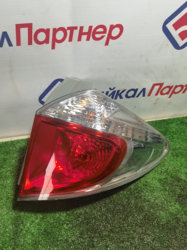 Стоп Toyota Ractis NCP120 1NR-FE 2012 задний правый 52-237