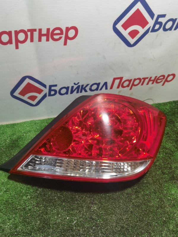 Стоп Honda Legend KB1 задний правый 33501-SJA-003