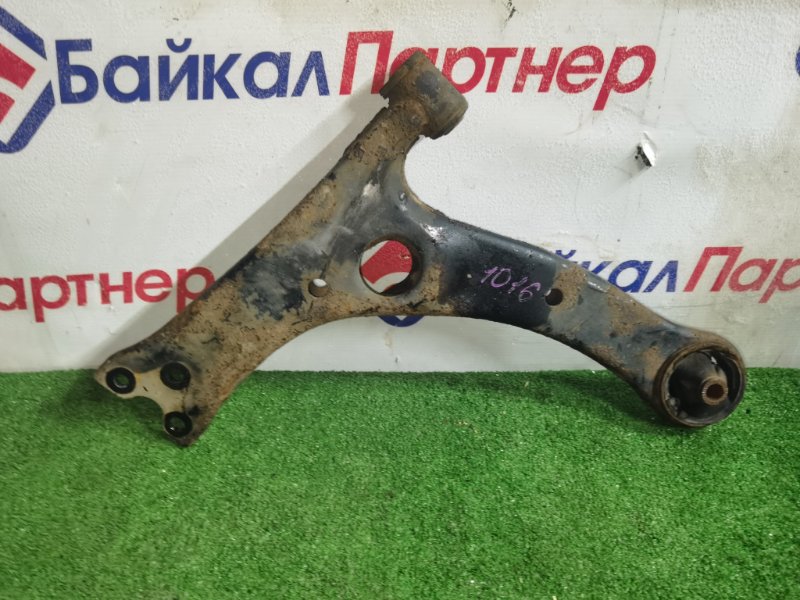 Рычаг подвески нижний Toyota Corolla Spacio NZE121N 1NZ-FE 2005 передний правый