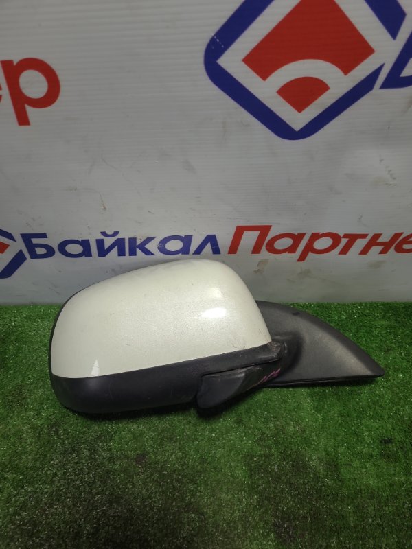 Зеркало Nissan Leaf ZE0 EM57 2010 переднее правое