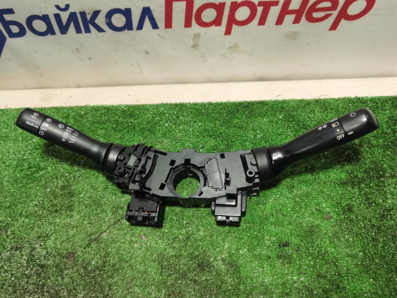 Переключатель поворотов Toyota Ractis NCP120 1NZ-FE 2011