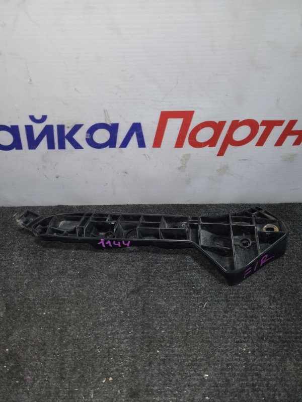 Кронштейн бампера Toyota Platz NCP12 1NZ-FE 2005 передний правый