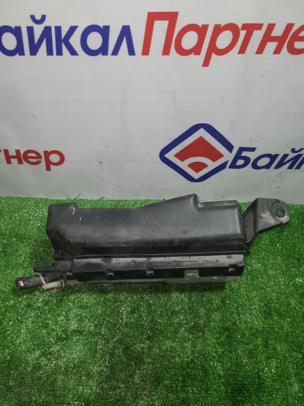 Коробка предохранителей Toyota Corolla Runx NZE124 1NZ-FE 2006