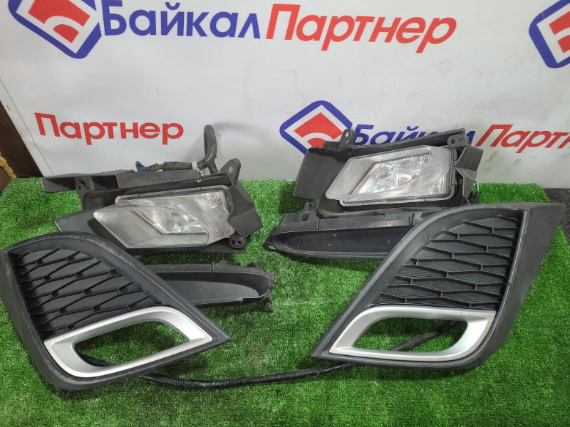 Фара противотуманная Mazda Axela BLEFW LF-VDS 2009