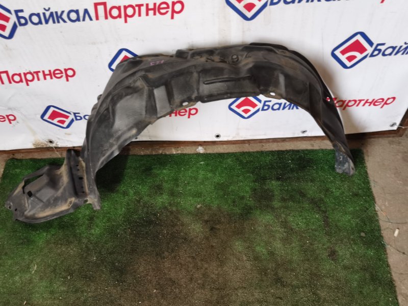 Подкрылок Toyota Corolla Fielder NZE121 1NZ-FE 2003 передний левый