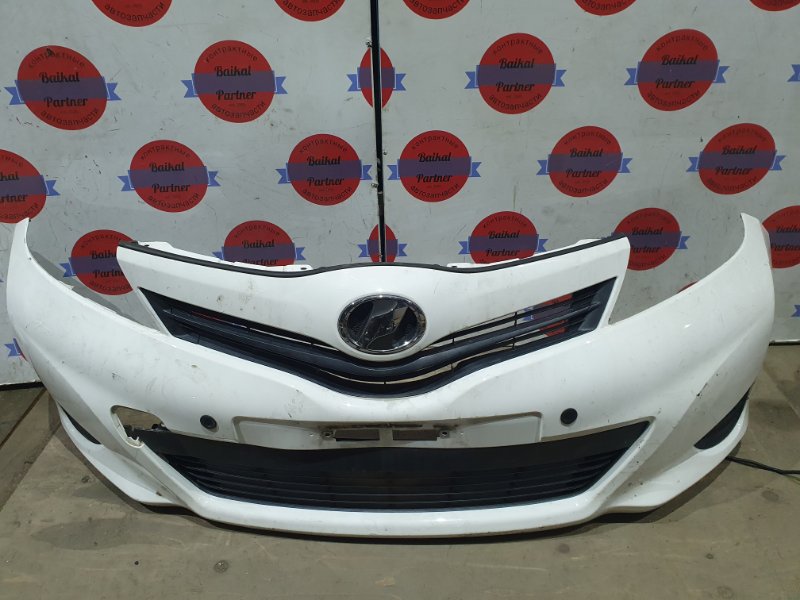 Бампер Toyota Vitz NCP135 1NR-FE 2013 передний