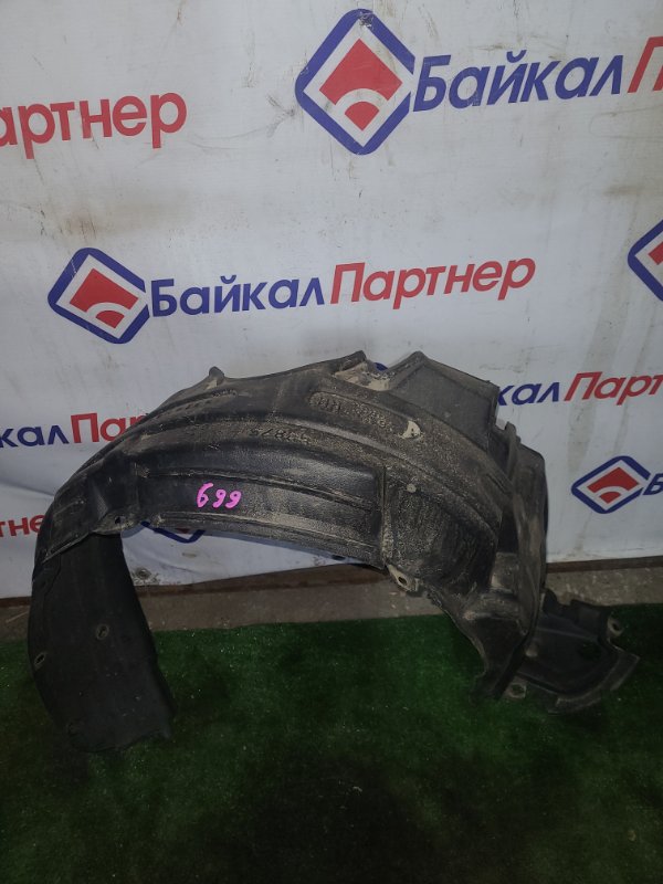 Подкрылок Toyota Funcargo NCP25 1NZ-FE 2002 передний правый