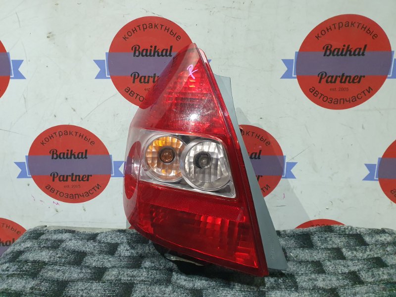 Стоп Honda Fit GD4 L15A 2003 задний левый 4949