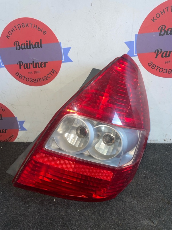 Стоп Honda Fit GD1 L13A задний правый 4949