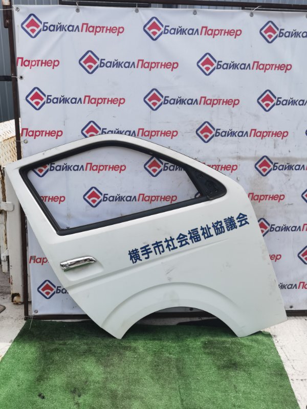 Дверь TOYOTA HIACE TRH228B 2TR-FE 2010 передняя правая (б/у)