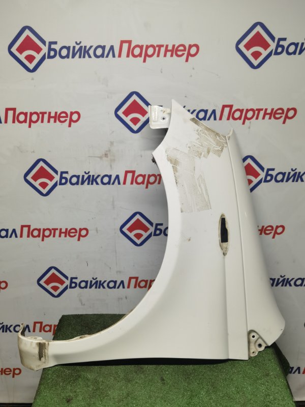 Крыло TOYOTA VITZ NCP10 2NZ-FE 2002 переднее левое (б/у)