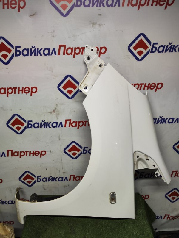 Крыло HONDA FIT SHUTTLE GG8 L15A 2013 переднее левое (б/у)