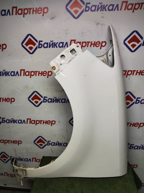 Крыло TOYOTA COROLLA RUMION NZE151N 1NZ-FE 2008 переднее левое (б/у)