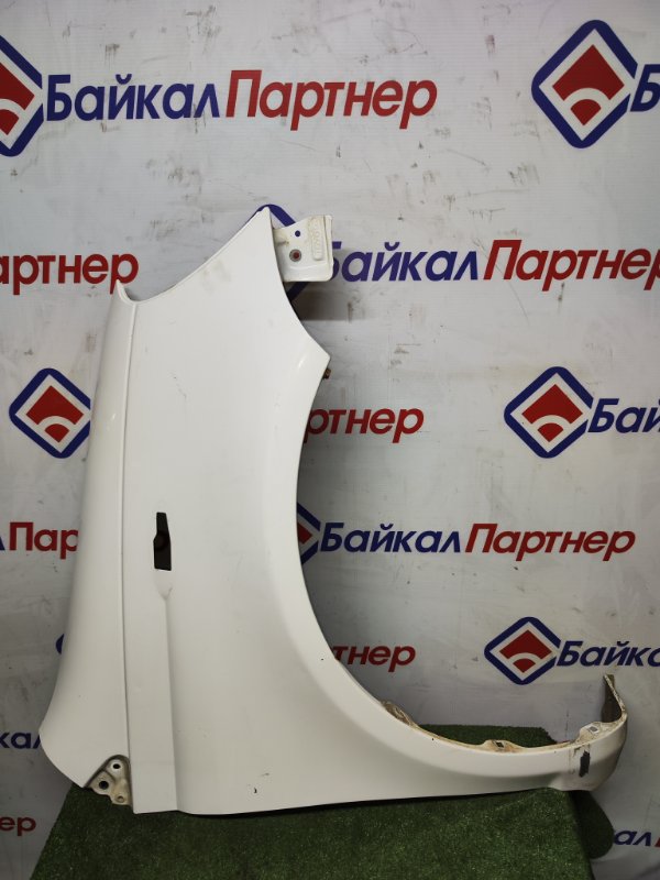 Крыло TOYOTA VITZ NCP10 2NZ-FE 2002 переднее правое (б/у)