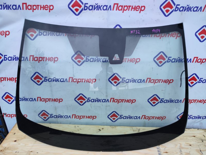 Стекло лобовое NISSAN X-TRAIL NT32 MR20DD 2018 (б/у)