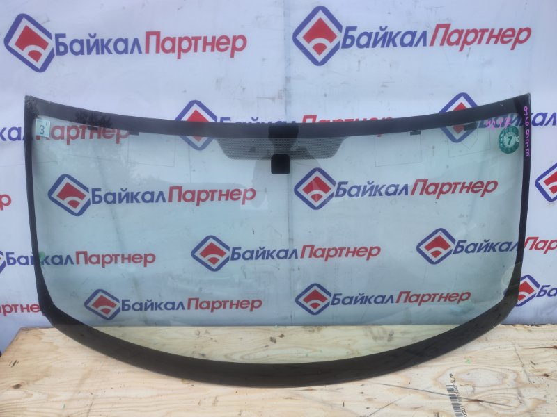 Стекло лобовое TOYOTA COROLLA RUMION NZE151N 1NZ-FE 2014 (б/у)