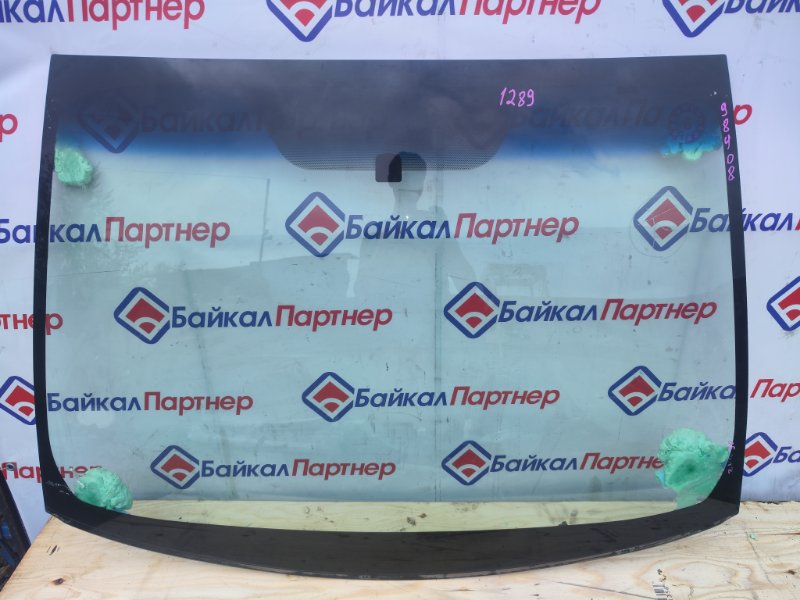 Стекло лобовое TOYOTA PRIUS ZVW30 2ZR-FXE 2010 (б/у)