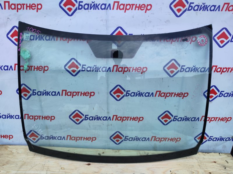 Стекло лобовое TOYOTA RACTIS SCP100 2SZ-FE 2007 (б/у)