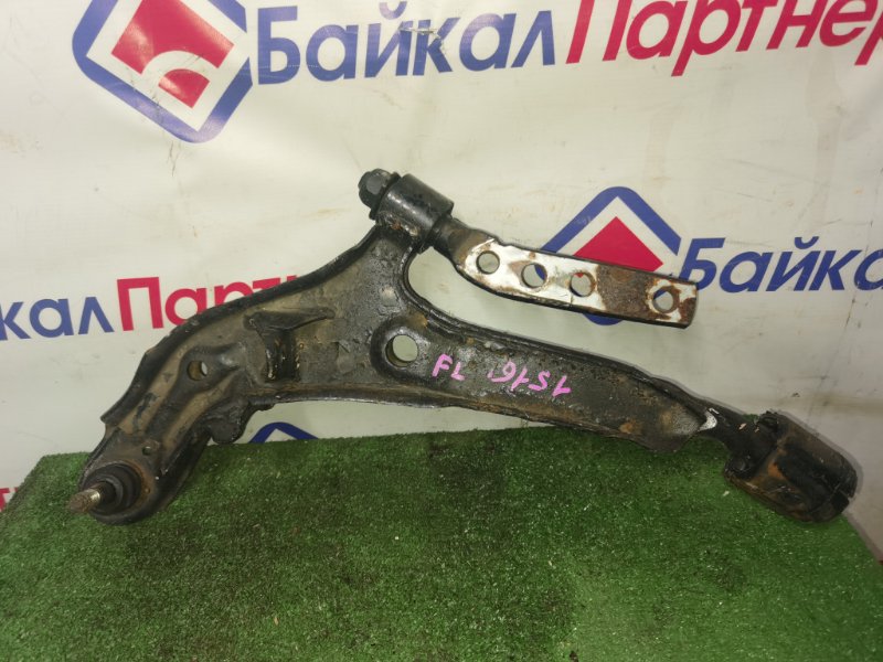 Рычаг NISSAN LIBERTY RM12 QR20DE 2001 передний левый (б/у)