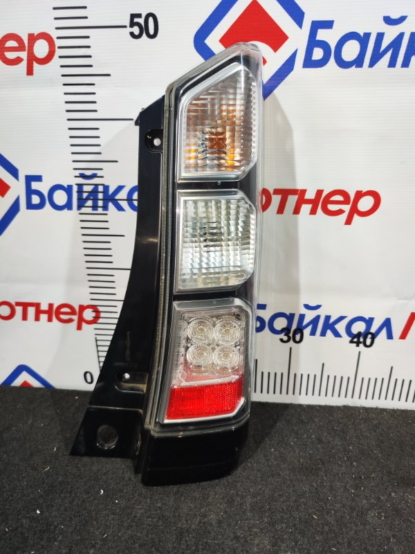 Стоп HONDA N-BOX JF2 S07A 2012 задний правый D105 (б/у)