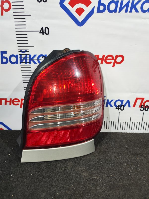 Стоп TOYOTA COROLLA SPACIO AE115N 7A-FE 2001 задний правый (б/у)