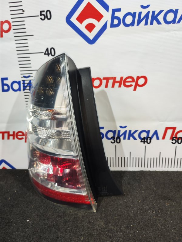 Стоп TOYOTA PRIUS NHW20 1NZ-FXE 2004 задний левый 4714 (б/у)