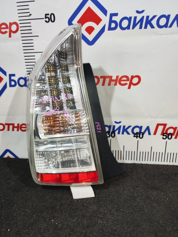 Стоп TOYOTA PRIUS ZVW30 2ZR-FXE 2009 задний левый 4737 (б/у)